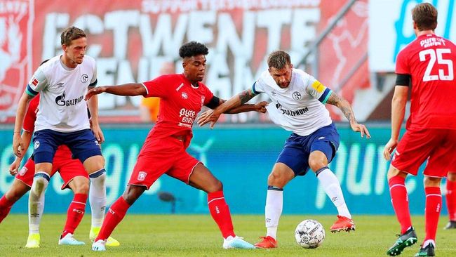 布克数次攻 布克数次攻