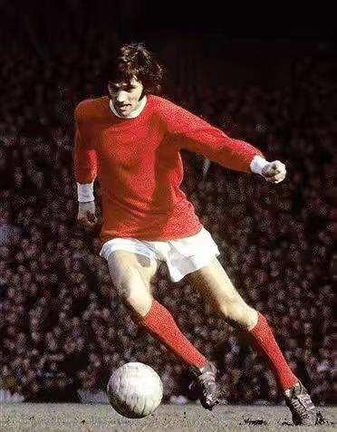 他充当前场 他充当前场